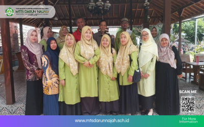 Tiga Guru MTs Darun Najah Ikuti Pertemuan MGMP IPS Korwil V Lumajang